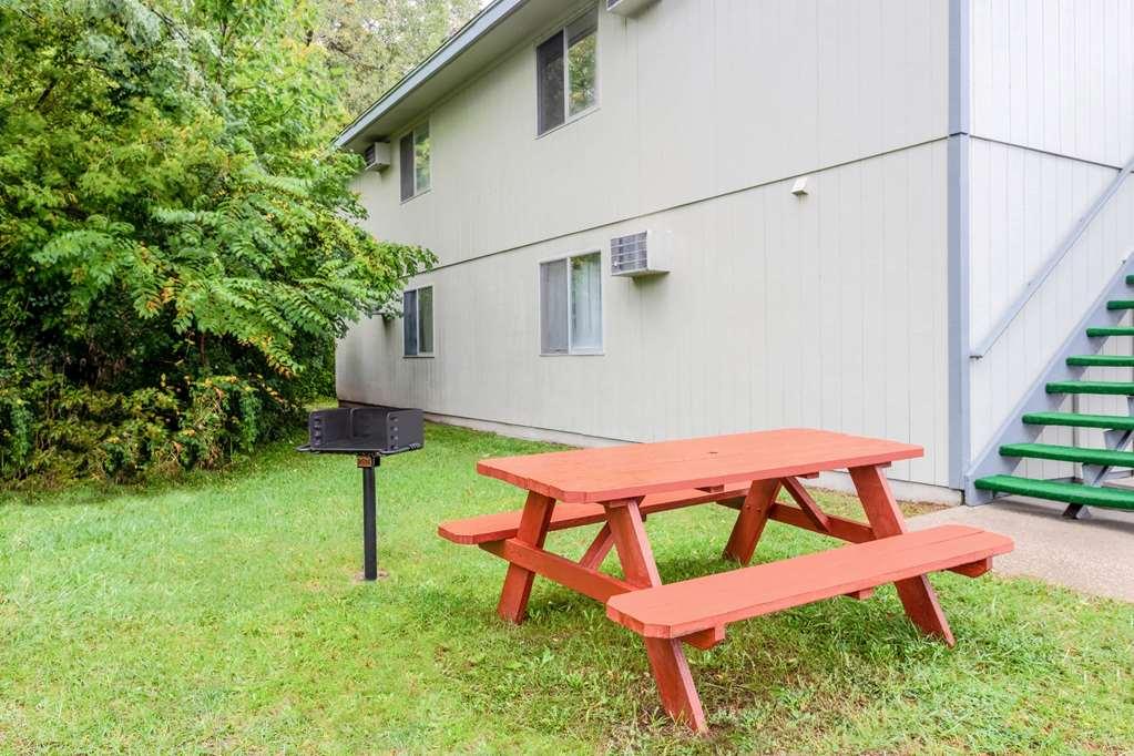 Super 8 By Wyndham Marysville/Port Huron Area Екстер'єр фото