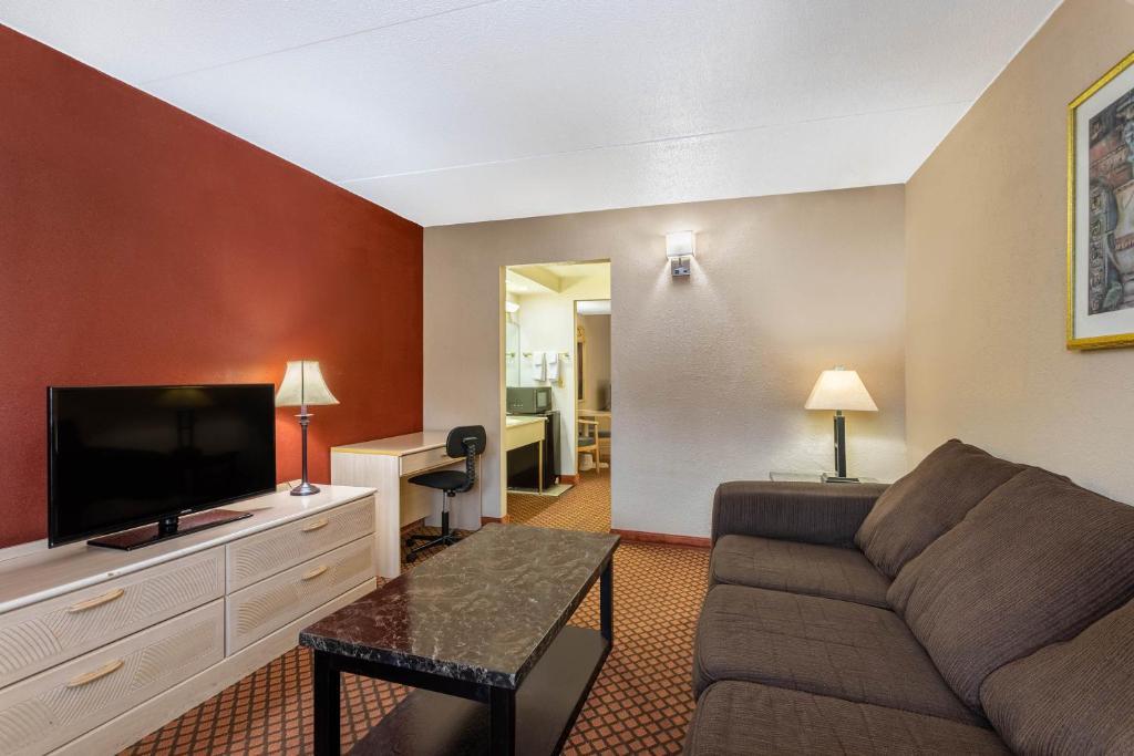 Super 8 By Wyndham Marysville/Port Huron Area Екстер'єр фото