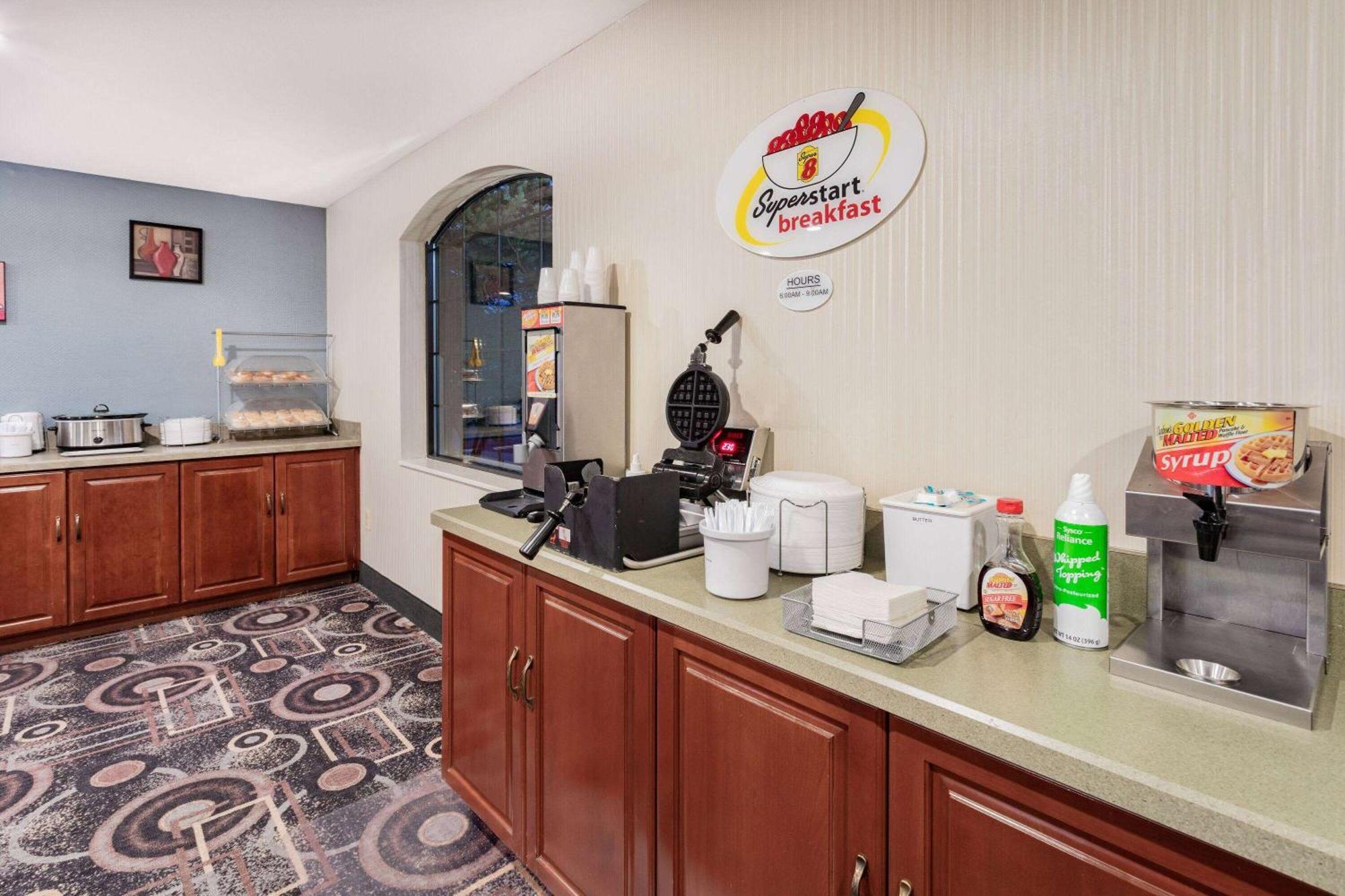 Super 8 By Wyndham Marysville/Port Huron Area Екстер'єр фото