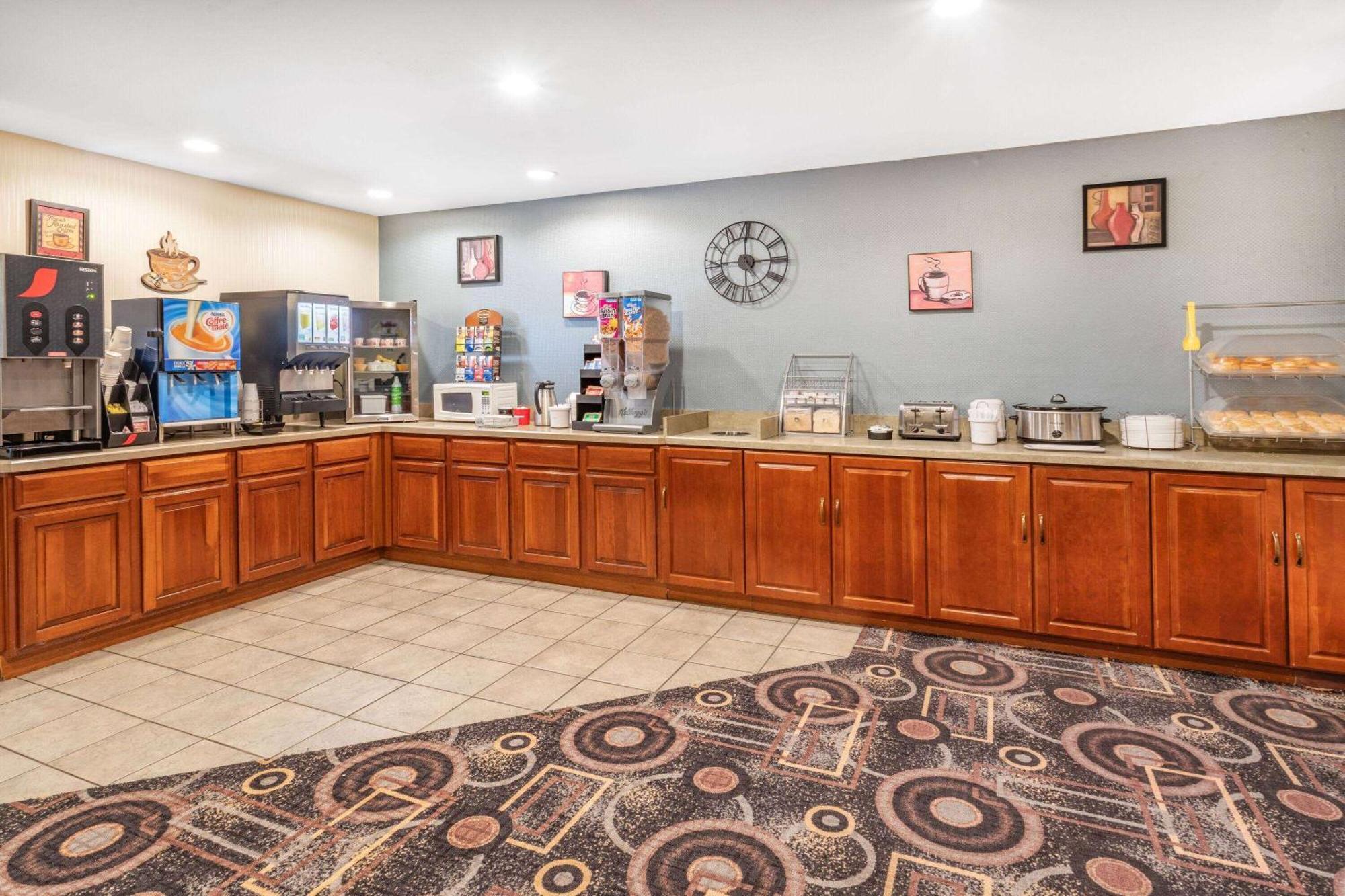 Super 8 By Wyndham Marysville/Port Huron Area Екстер'єр фото