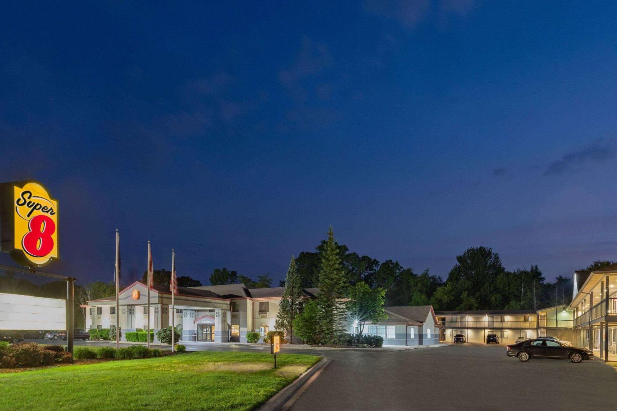 Super 8 By Wyndham Marysville/Port Huron Area Екстер'єр фото